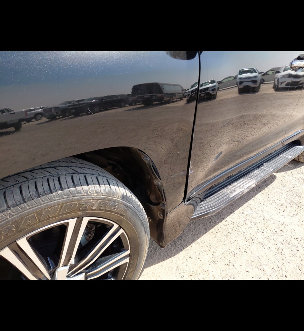 Lexus LX 570 2021 image
