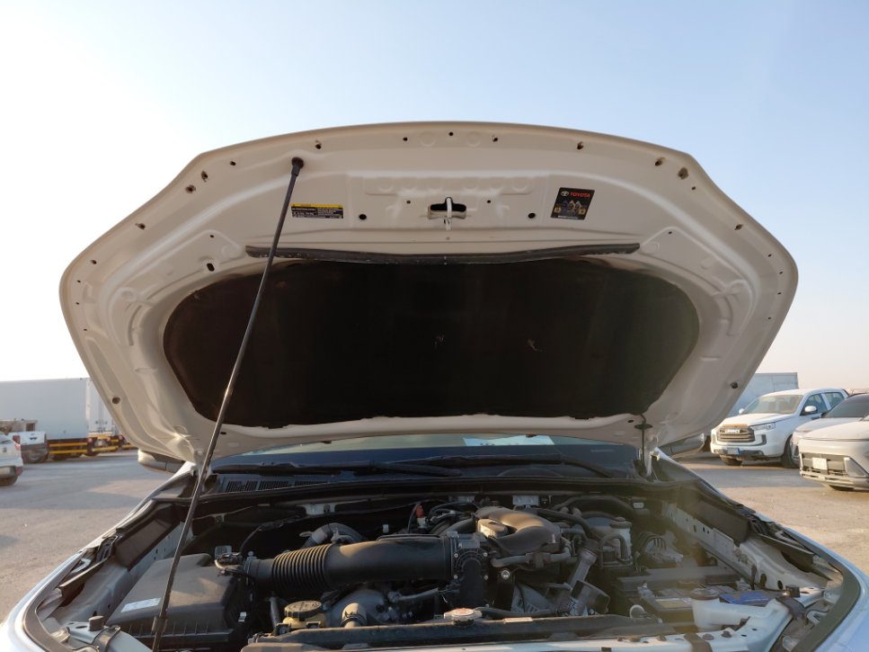 Toyota Fortuner VX1 2022 image
