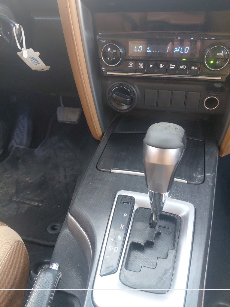 Toyota Fortuner VX1 2023 image
