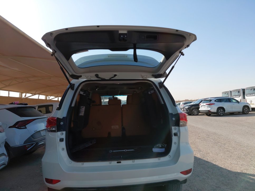 Toyota Fortuner VX1 2023 image