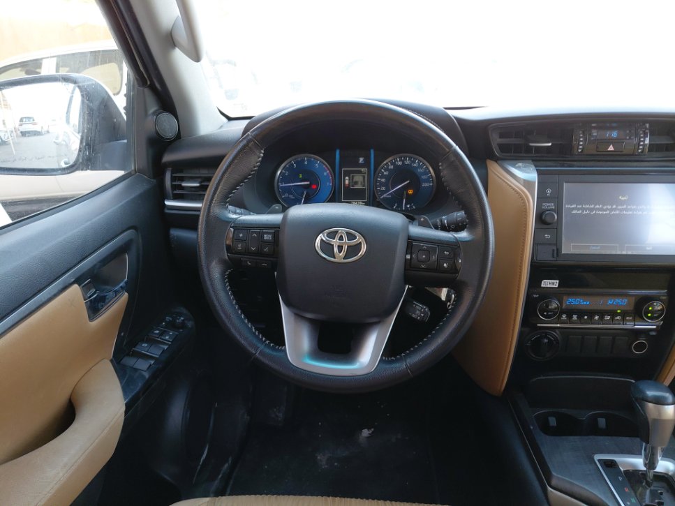 Toyota Fortuner VX1 2023 image