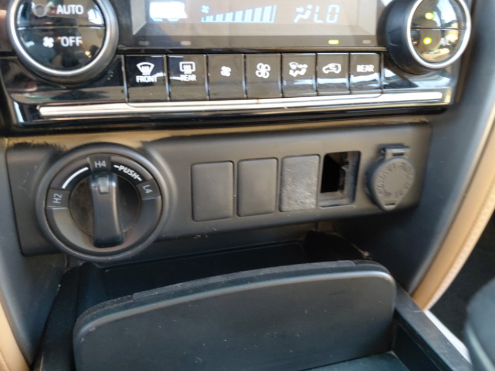 Toyota Fortuner VX1 2022 image