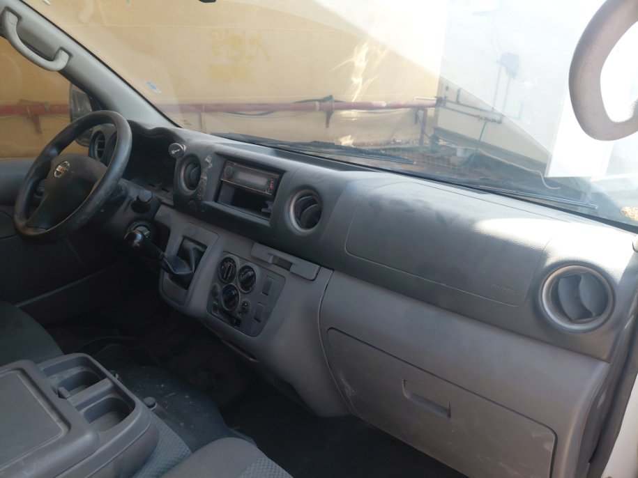 Nissan NV350 Urvan  2021 image