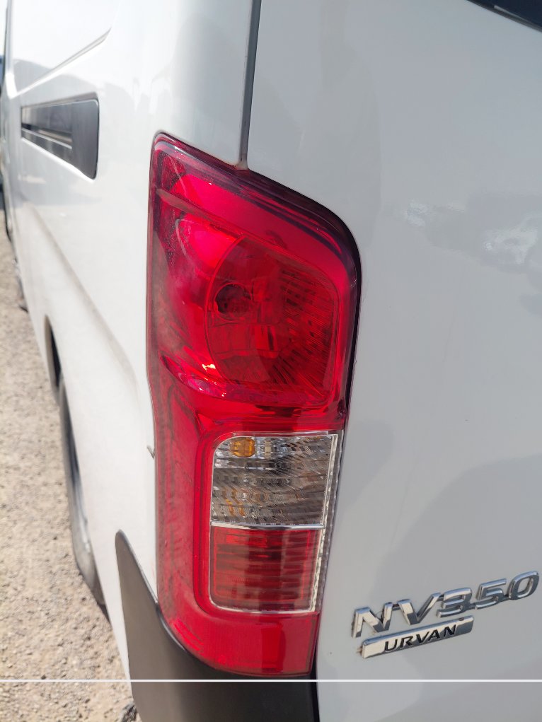 Nissan NV350 Urvan  2021 image