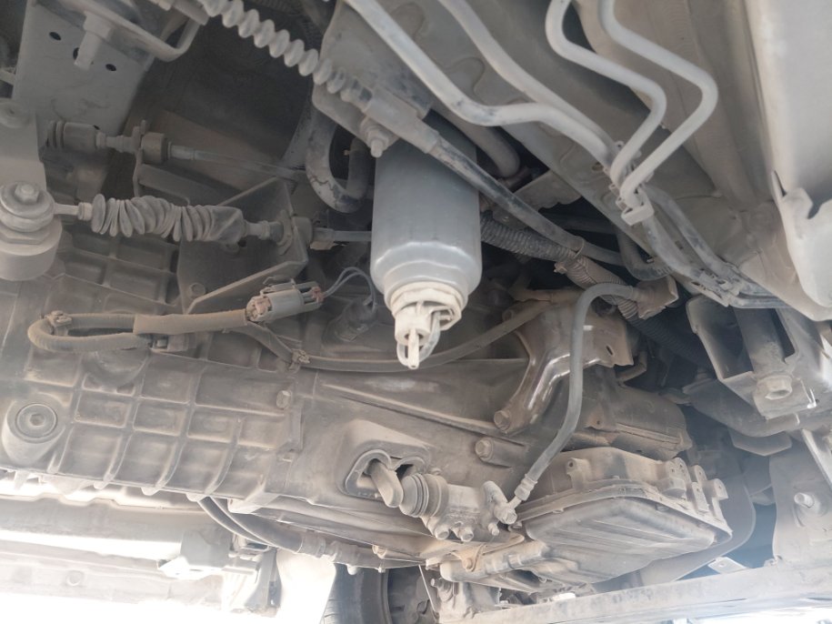 Nissan NV350 Urvan  2021 image