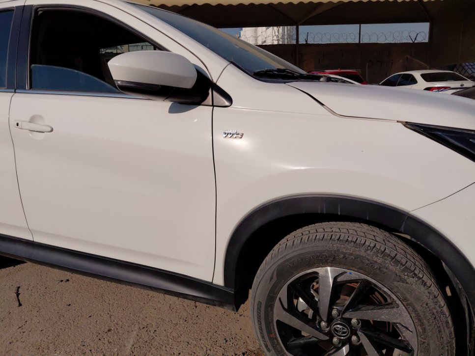 تويوتا راش GL 75 SPORTS UTILITY 2021 image