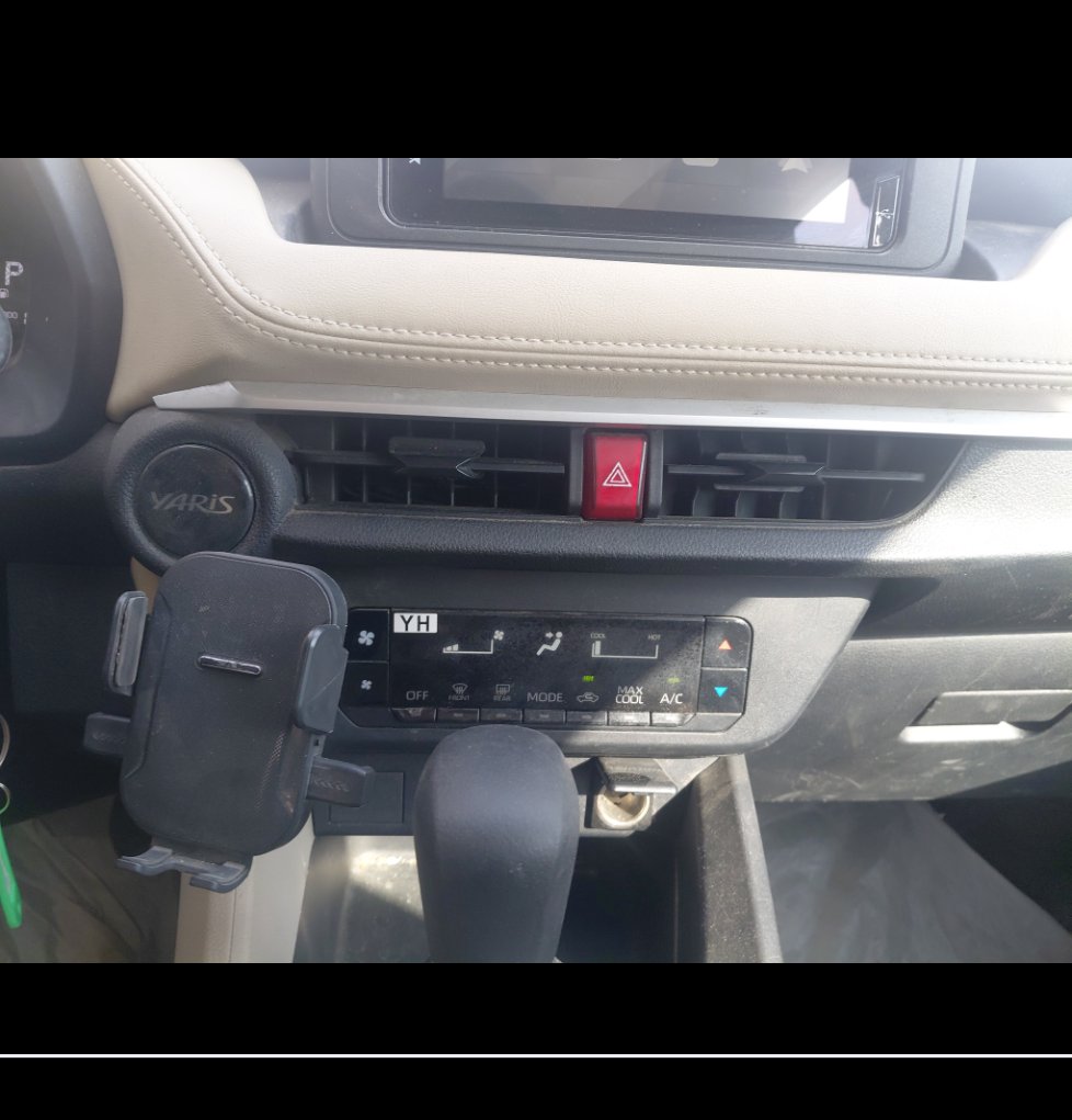 Toyota Yaris Y 2023 image