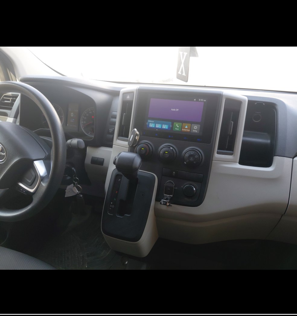 Toyota Hiace Bus  2025 image
