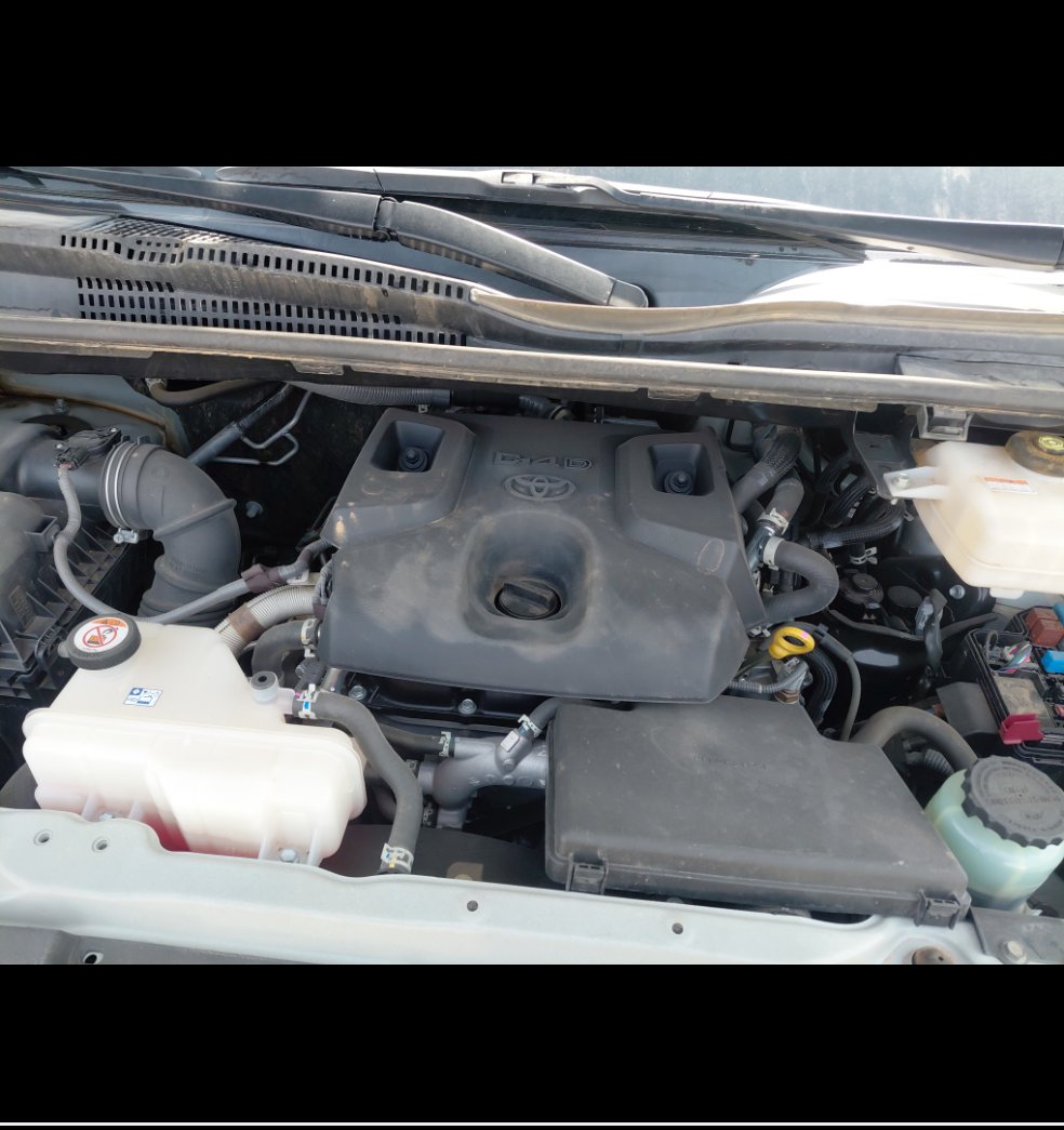 Toyota Hiace Bus  2025 image