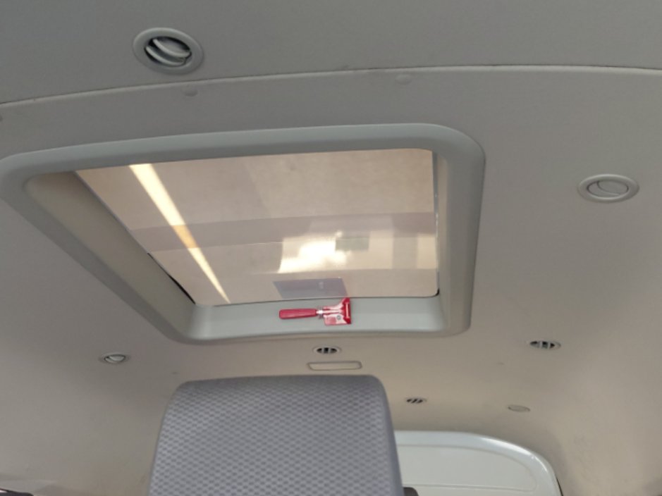 Toyota Hiace Bus  2025 image