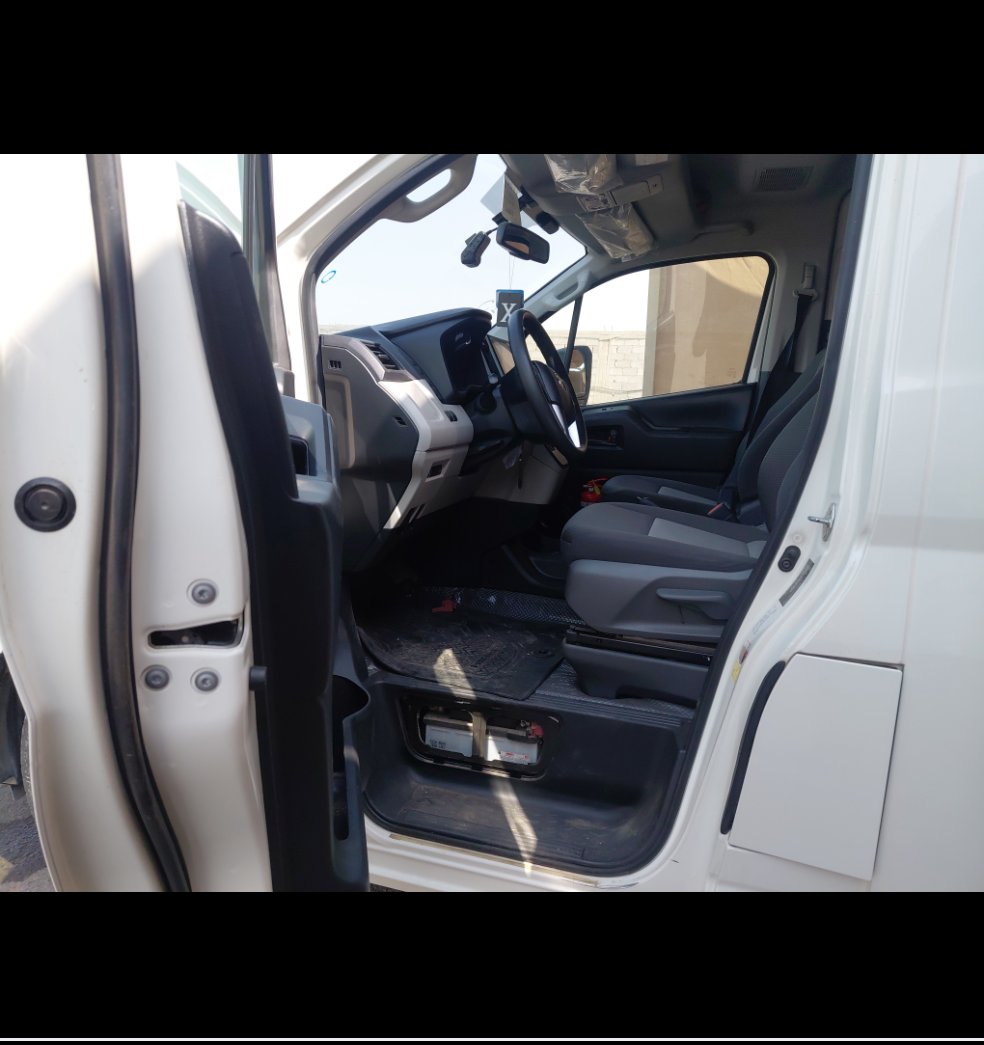 Toyota Hiace Bus  2025 image