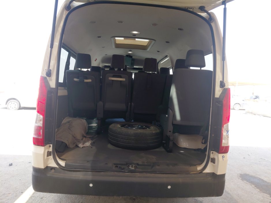 Toyota Hiace Bus  2025 image