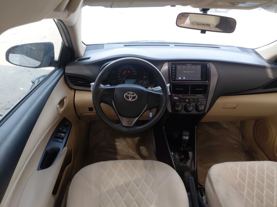 Toyota Yaris Y 2021 image