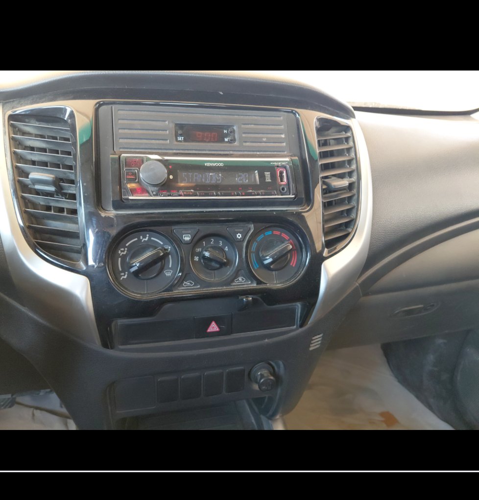 ميتسوبيشي L200 4X4- 2022 image