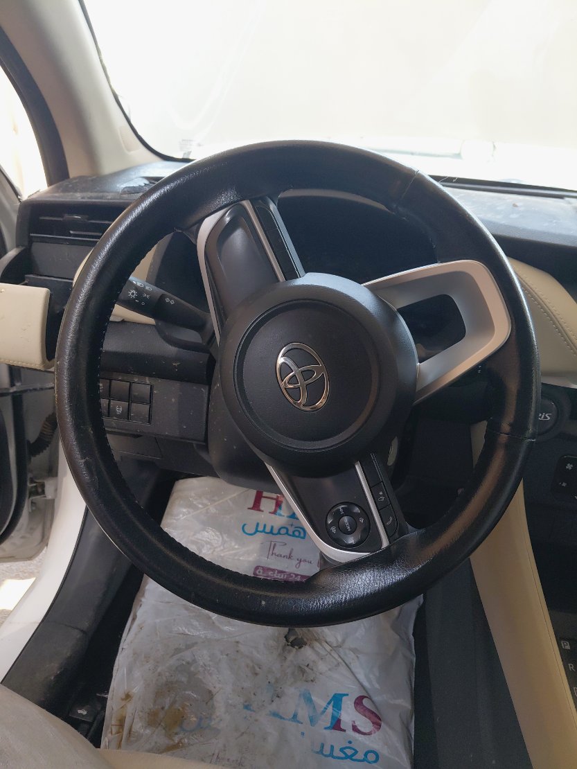 Toyota Yaris Y 2024 image