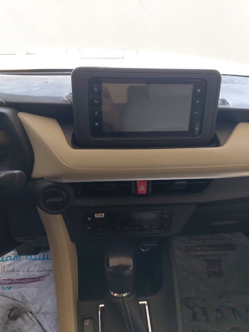 Toyota Yaris Y 2024 image