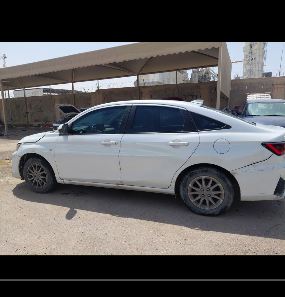 تويوتا يارس Y 2024 image
