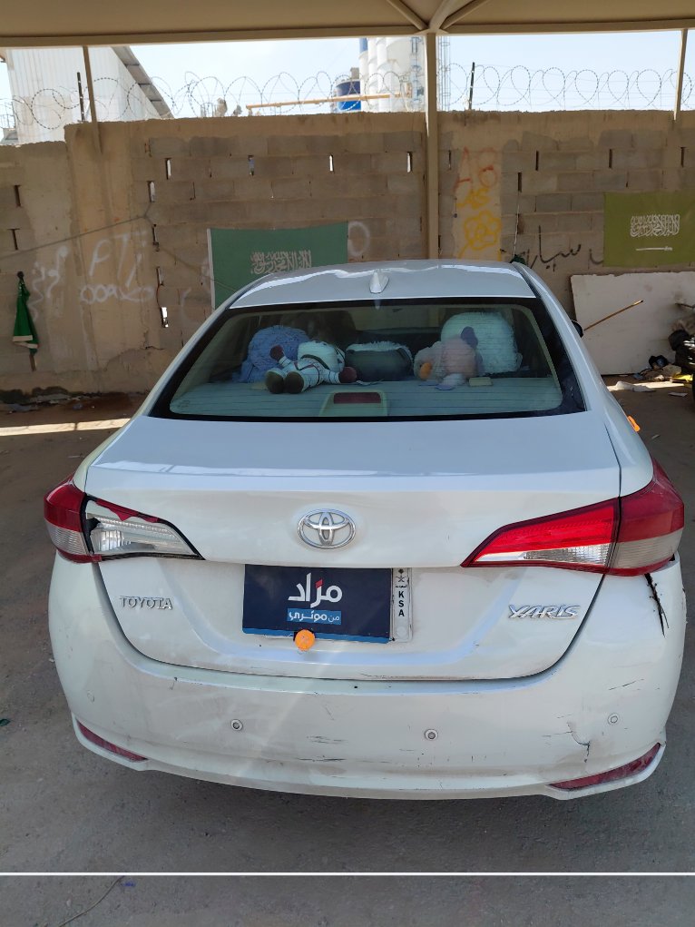 تويوتا يارس Y FLT 2022 image