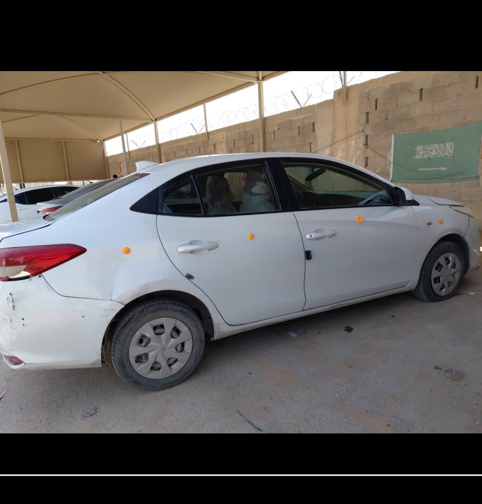 تويوتا يارس Y FLT 2022 image