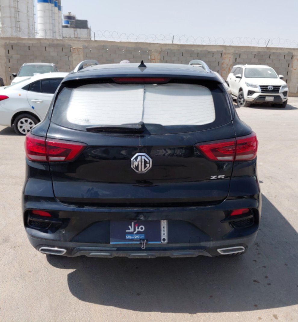 إم جي ZS لوكس رياضية - 11 2022 image