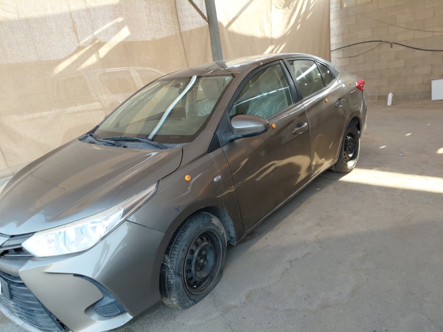 تويوتا يارس Y FLT 2021 image