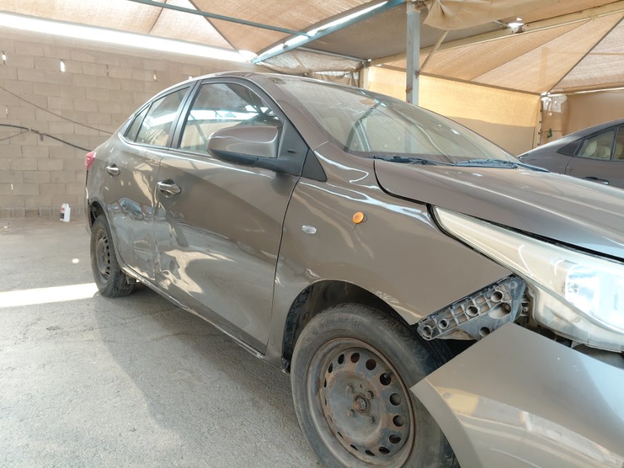 تويوتا يارس Y FLT 2021 image