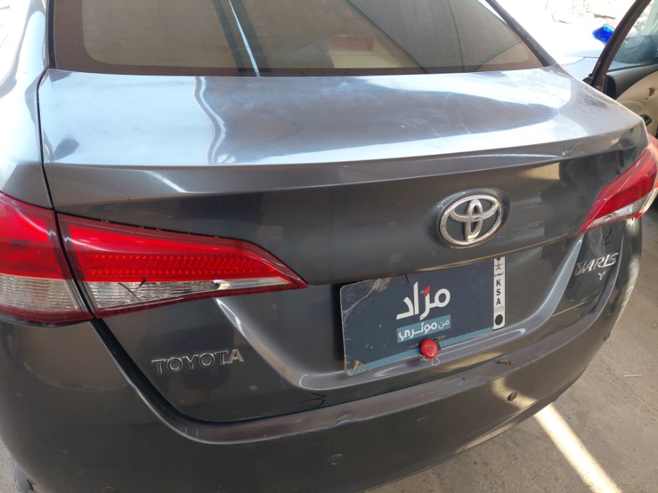 تويوتا يارس Y FLT 2021 image