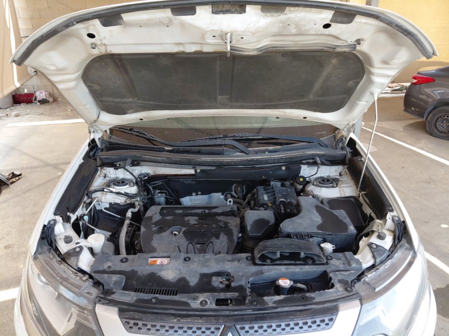 ميتسوبيشي أوتلاندر 4WD - جي تي 2020 image