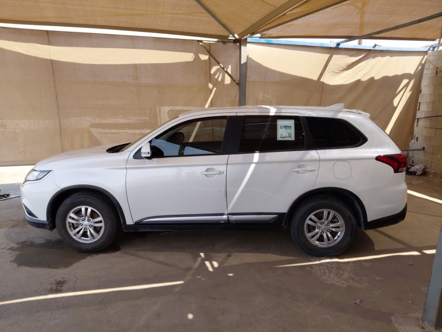 ميتسوبيشي أوتلاندر 4WD - جي تي 2020 image