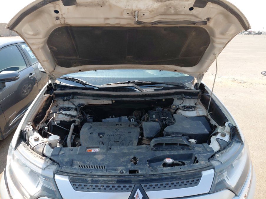 ميتسوبيشي أوتلاندر 4WD - جي تي 2020 image