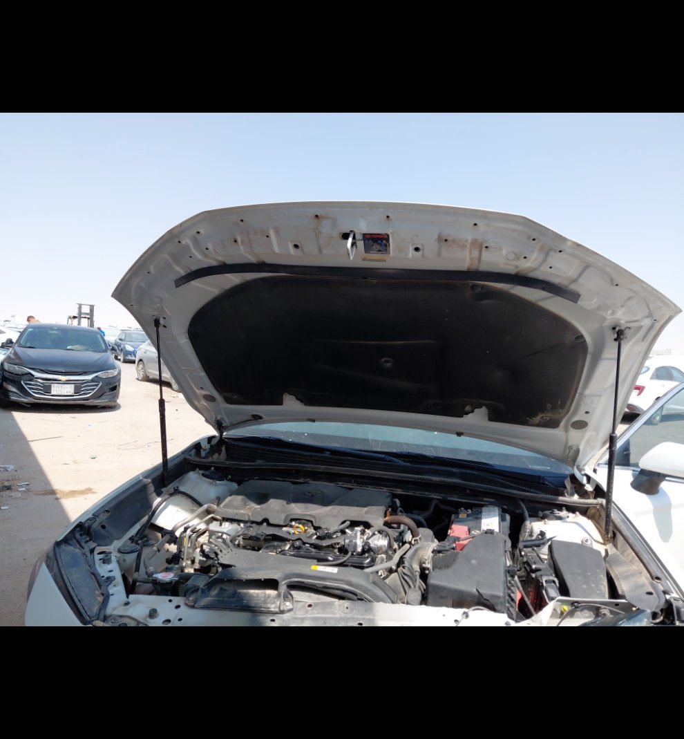 Toyota Camry LE 2025 image