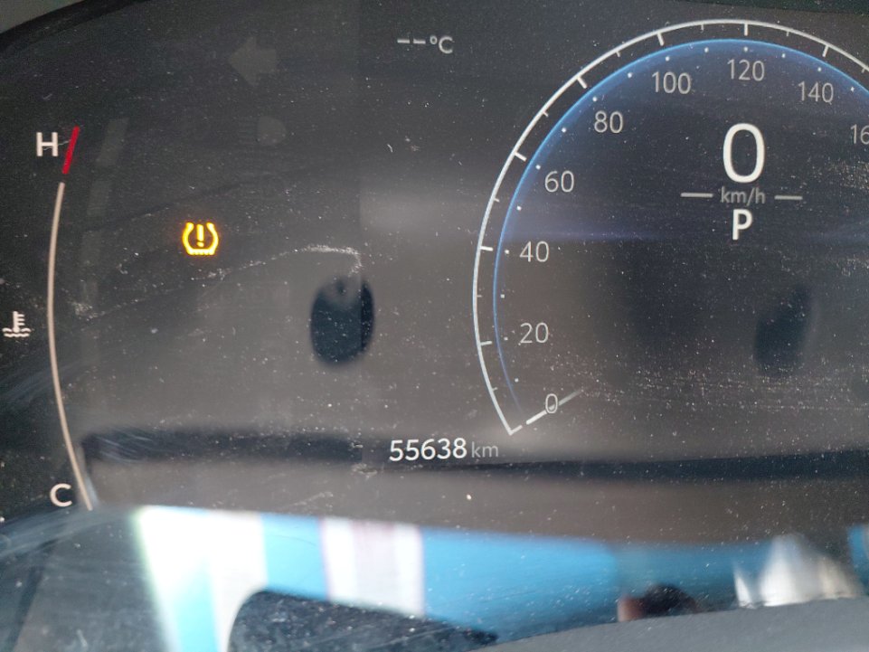 Toyota Camry LE 2025 image