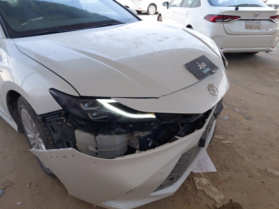 Toyota Camry LE 2025 image