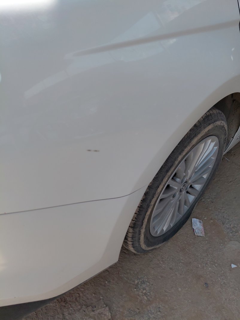 Toyota Camry LE 2025 image
