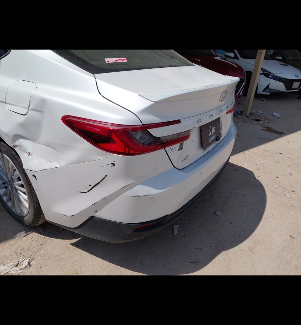Toyota Camry LE 2025 image