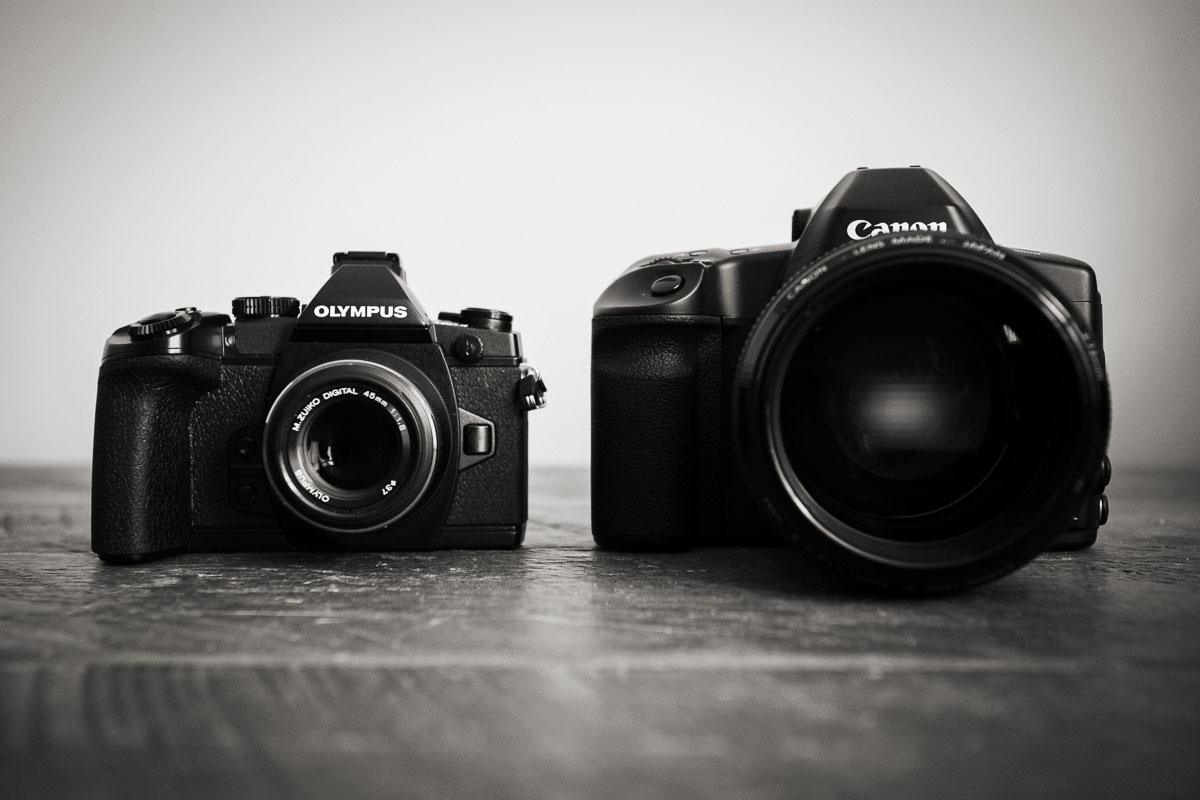 Olympus_E-M1_02