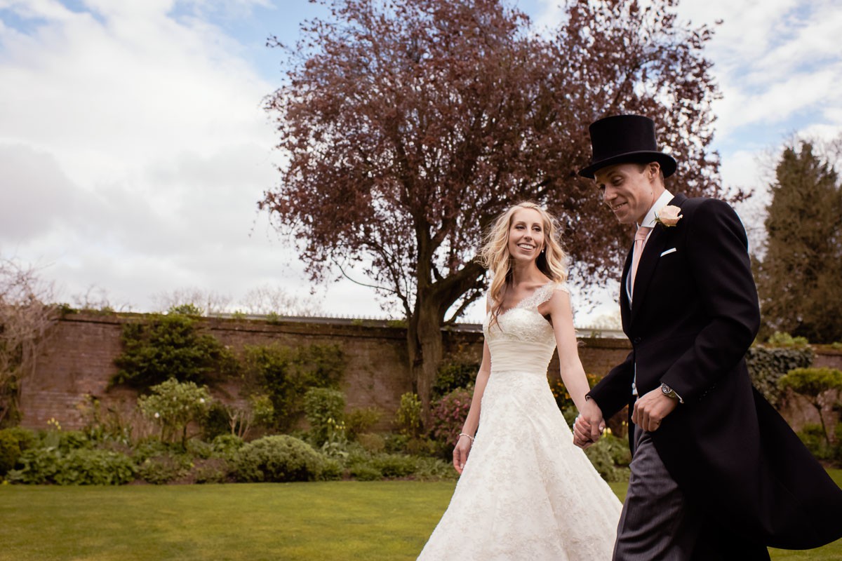 Scenario wedding without a toastmaster, or Wedding in a European style Scenario wedding without a toastmaster, or Wedding in a European style