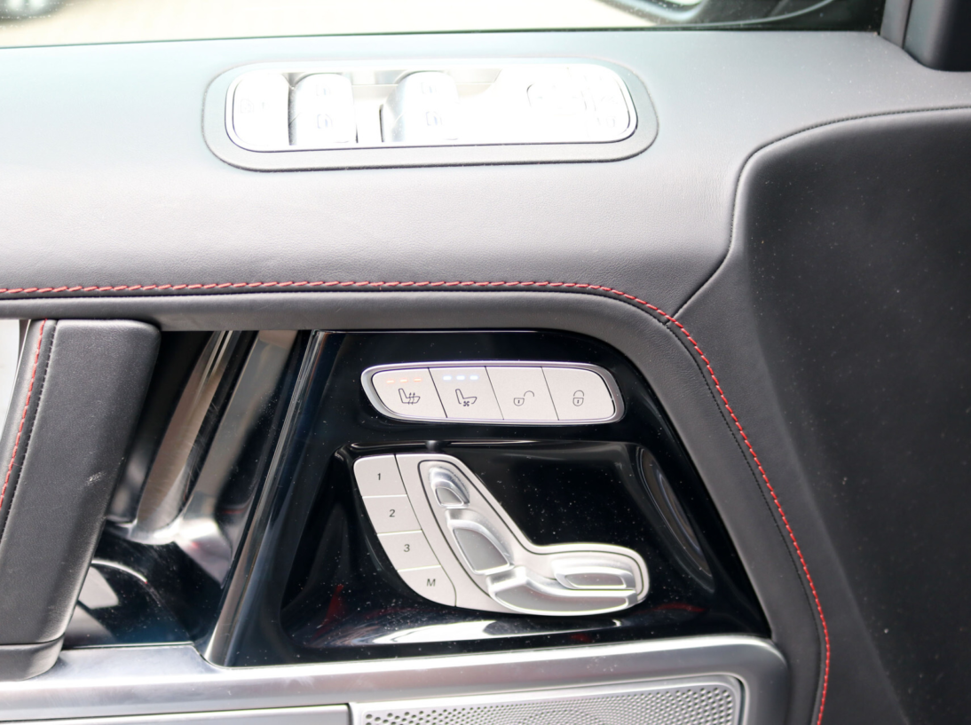 Vehicle 45807294 0892138e 1a05 4f8f a8b1 944488cccfa5
