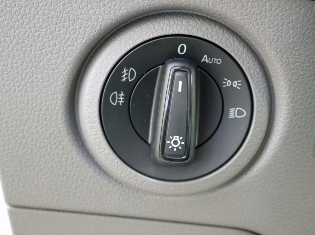 Vehicle 40011255 6323e099 bda7 4095 a97c e7b09d46b4ab