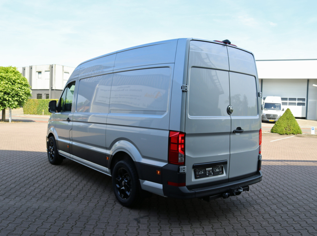 Vehicle 40011255 8a1576fc 513f 4c39 82f8 154859eb67d6