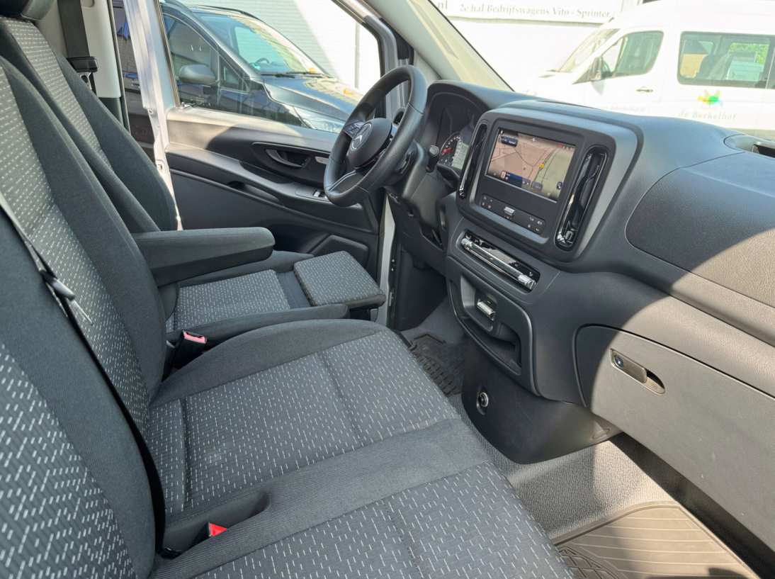 Vehicle 45693406 f41ac9eb 0fef 4d28 a925 869288d05dfe