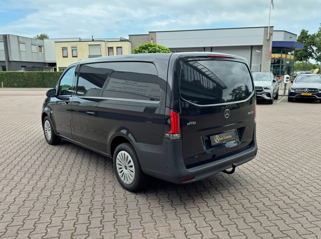 Vehicle 46452664 e747756b 3bb6 4e48 ac21 cdfdcc9a51e6