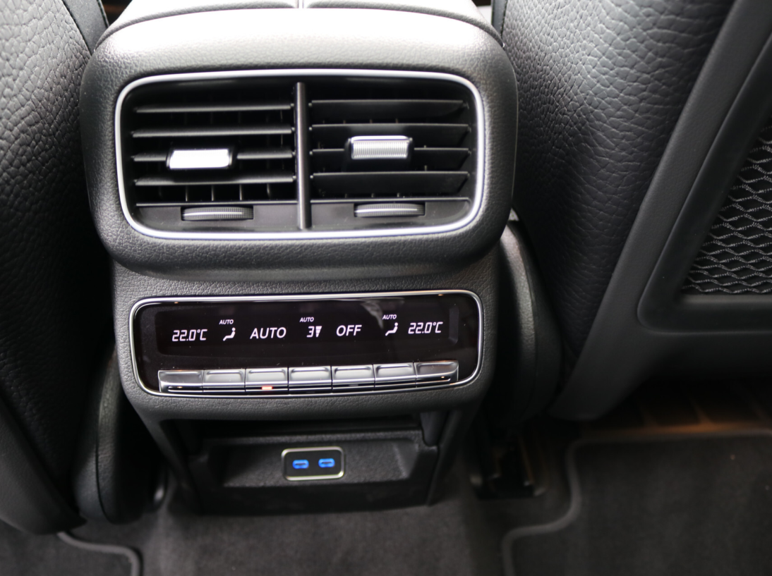 Vehicle 46510791 5cefd7b7 2bc5 496b 9ca8 d841003bf5f3