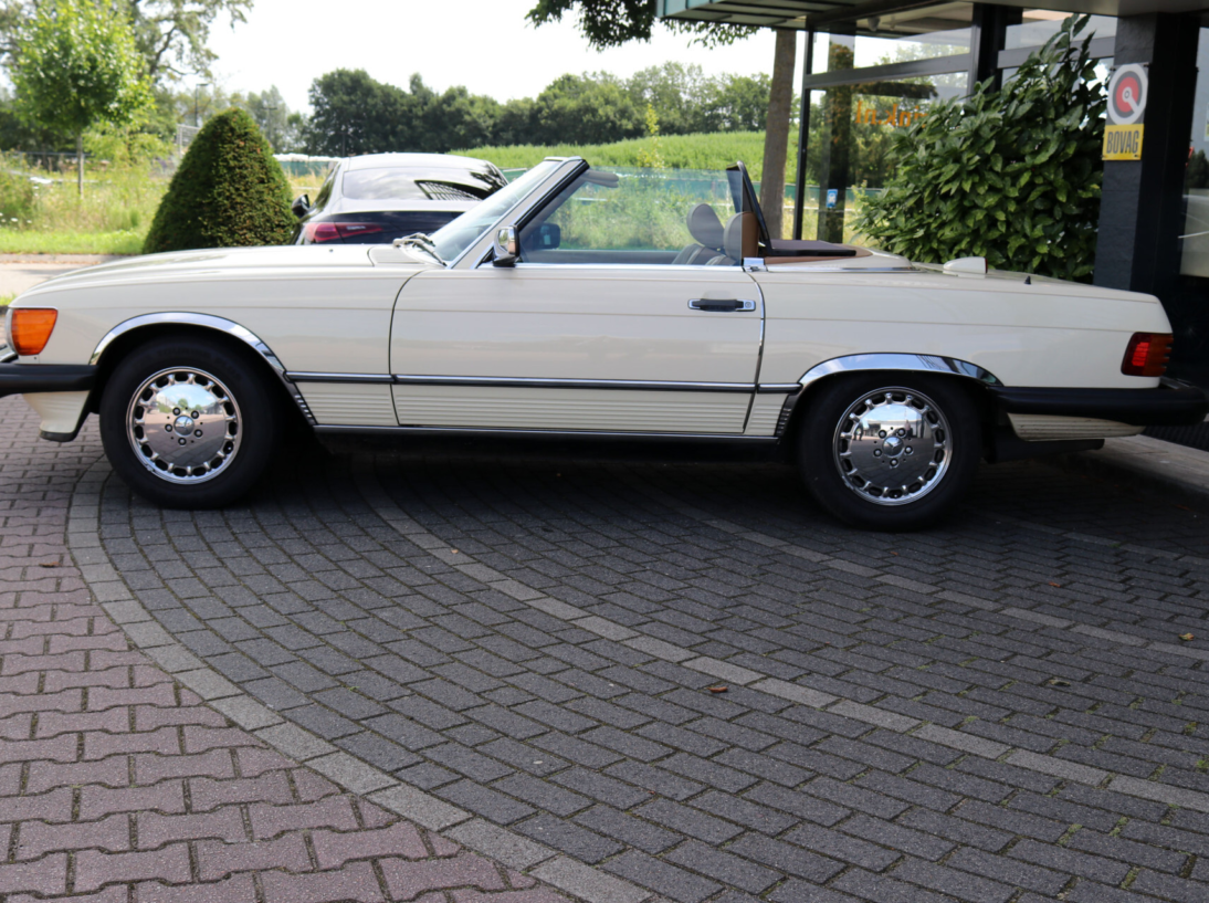 Vehicle 46514626 b78f0056 92f0 41b1 bff7 703a56714b41