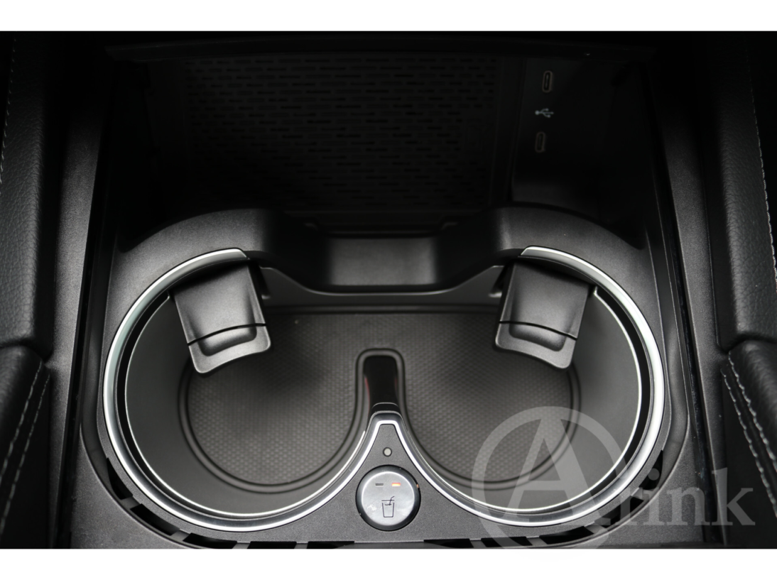 Vehicle 46466236 50a7c8c5 ab8d 4faa 9d26 025cb7de042d