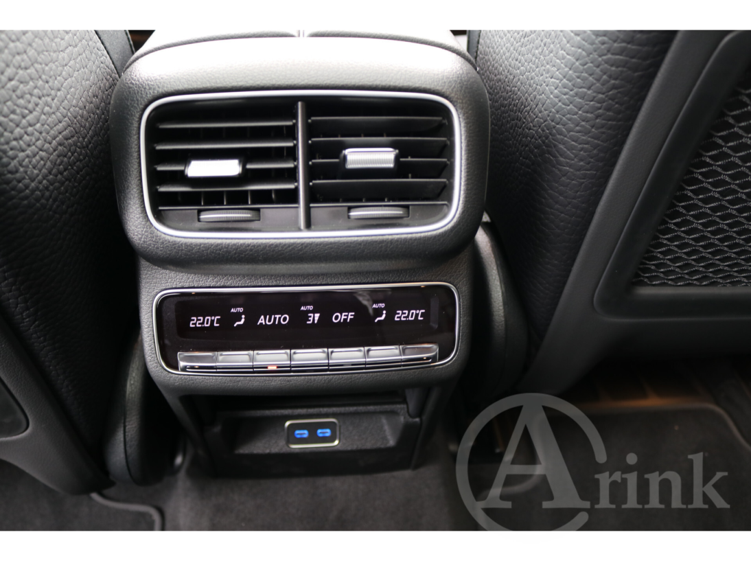 Vehicle 46466236 16139add 5a42 49a2 983d 2eb7c2812ac3