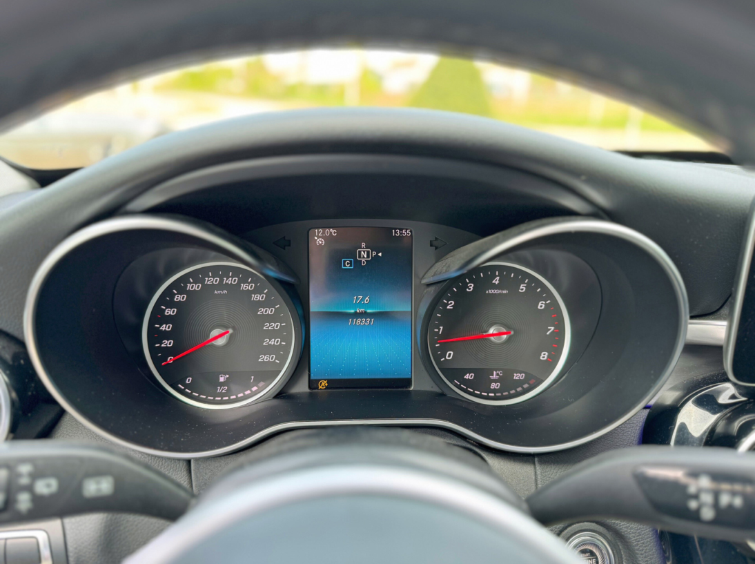 Vehicle 45800978 951b8c08 af7f 4c24 ba71 380c6063dcd2