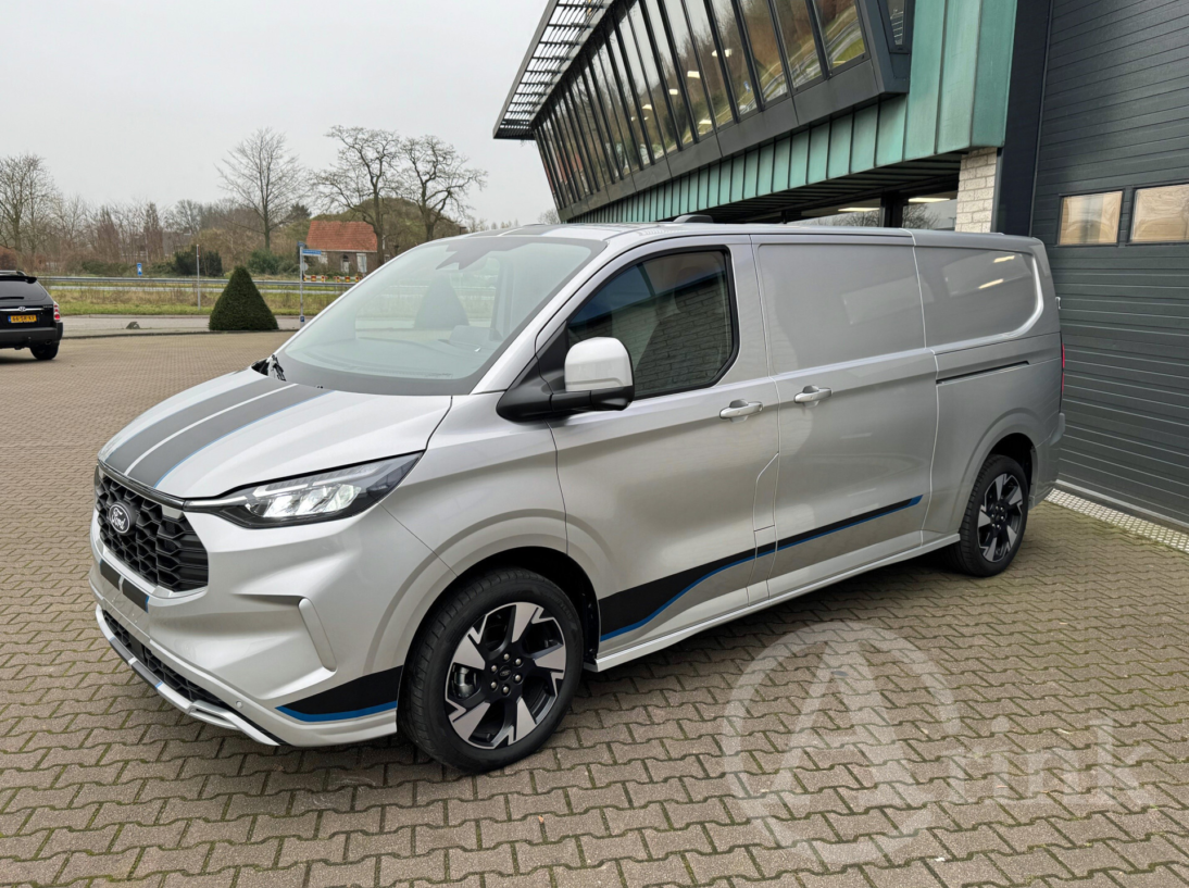 Vehicle 41840289 279e0c74 7d18 443c a051 da109d1c0b4e