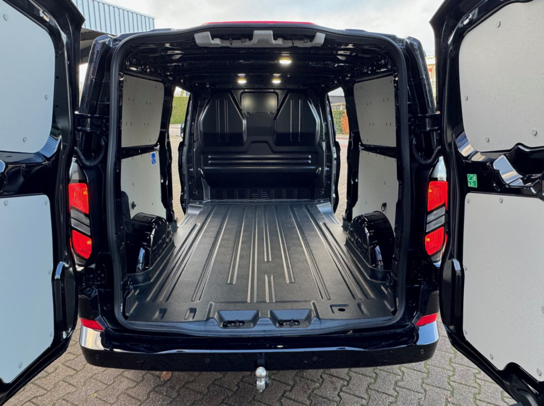 Vehicle 42330672 00e0aa8f adcb 49e9 b0fc f286197dddb3