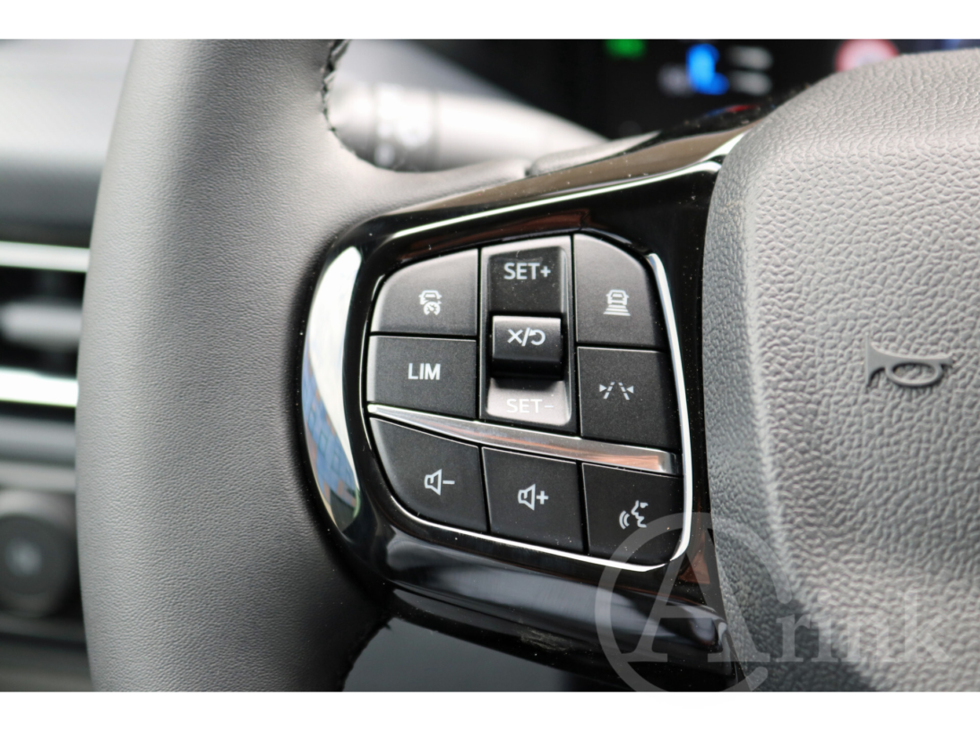 Vehicle 42330672 d091f565 3810 4107 9ac8 526a72d806b4